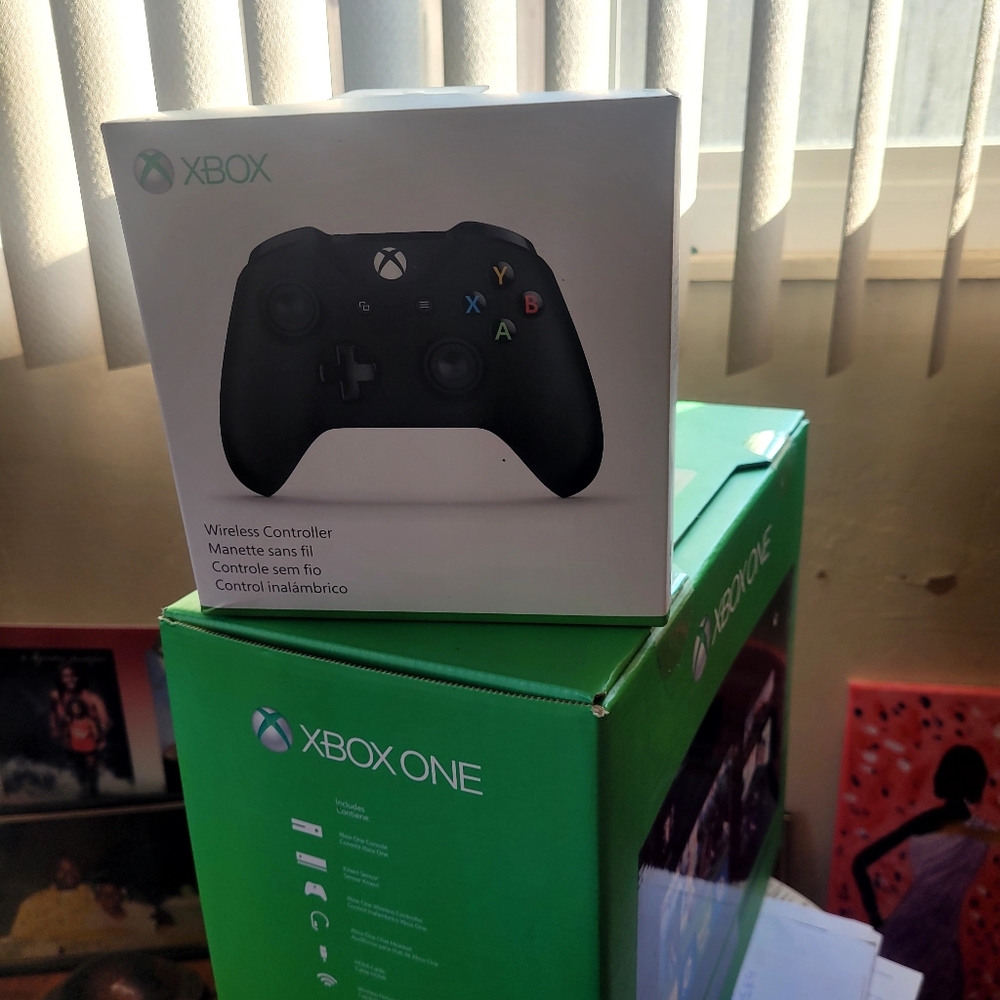 Video Game Console - Picture 2 of 4